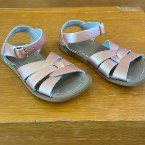 Rose gold salt water girls’ sandals